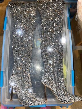 Steve Madden Sparkling Silver Sequin Over-the-Knee Boots size 7.5 Vivees